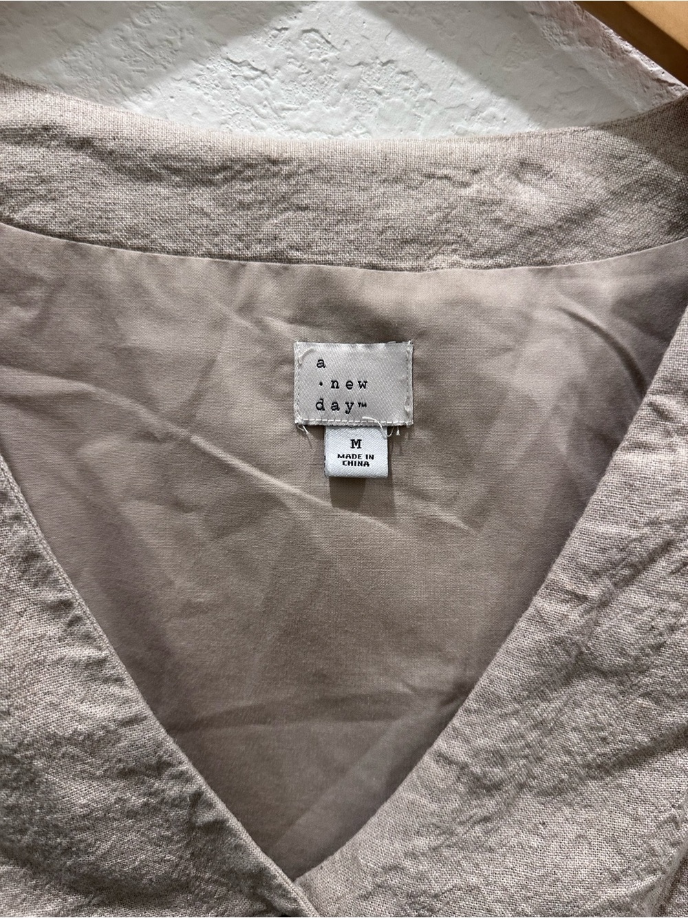 A New Day Tan Beige Button Front Waistcoat Vest Linen Blend Minimalist Medium - Picture 3 of 5